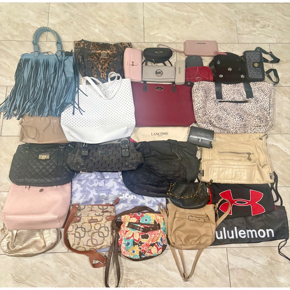 Michael Kors, Kate Spade, Fossil Purse & Wallet 30 Pieces Wholesale Reseller Box - Picture 3 of 10
